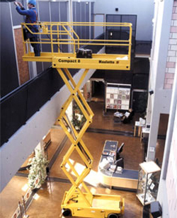 Compact12升降機升降車